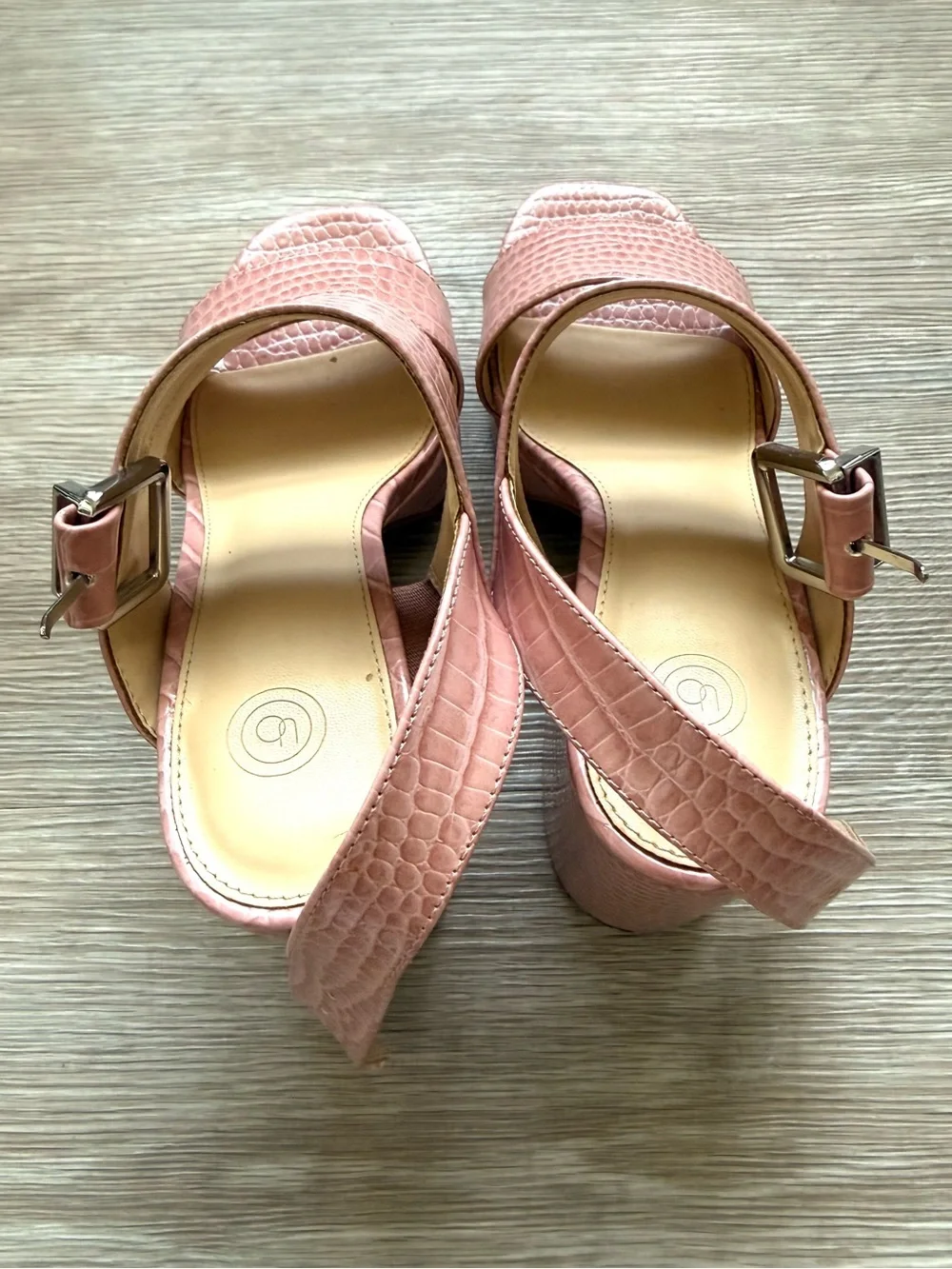 Urban Outfitters Pink Rachel Croc Strappy Platform Heel Shoes Size 6